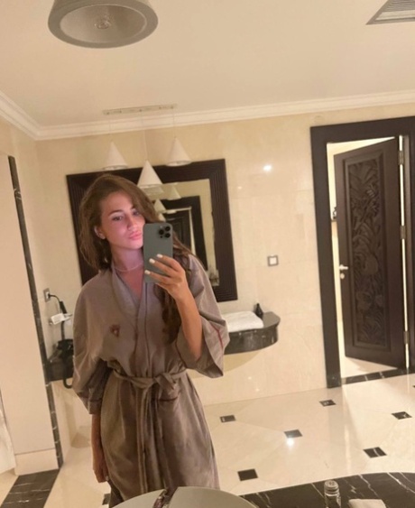 Anadolu Hayat Dolu Pozitif Genç Escort Bayan Yağmur